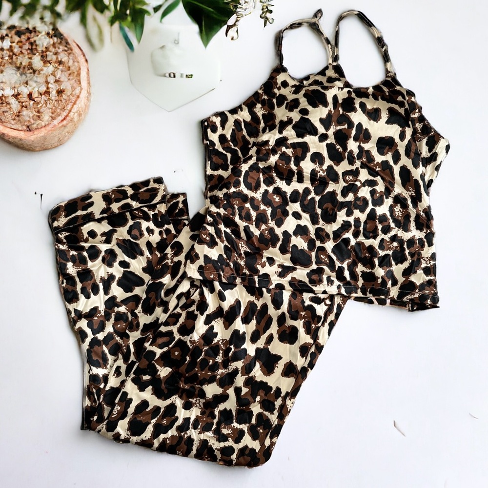 Alexander Del Rossa women’s animal print pajama set size small